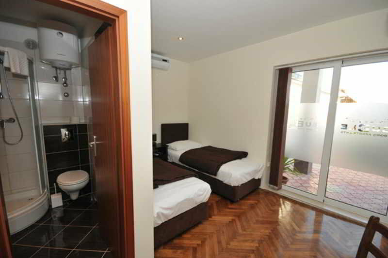 טרוגיר Apartments & Rooms Buble מראה חיצוני תמונה